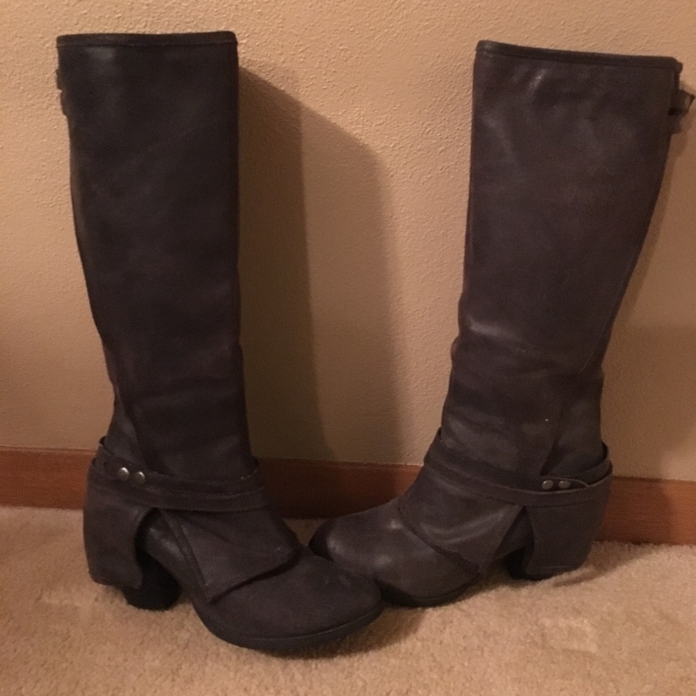 Fergie Boots